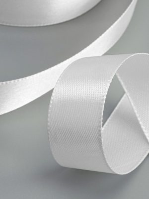 БЕЛАЯ АТЛАСНАЯ ЛЕНТА №01, ШИРИНОЙ: 6 мм, 10 мм, 12 мм, 20 мм, 25 мм (23±1м)