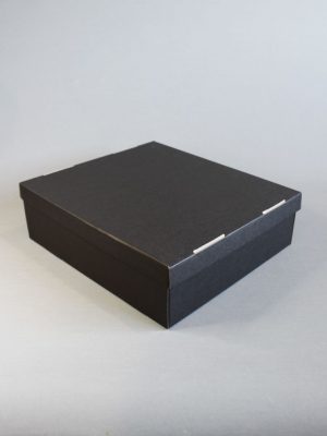 ЧЁРНАЯ КОРОБКА:  КРЫШКА + ДНО, ПОЛНОСТЬЮ ИЗ МИКРОГОФРОКАРТОНА (33х30х10 см)