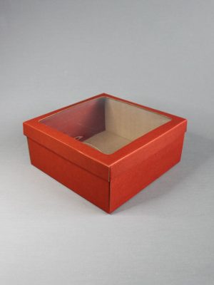 КРАСНЫЕ КОРОБКИ ПОЛНОСТЬЮ ИЗ МИКРОГОФРОКАРТОНА С ОКНОМ (24х24 см)