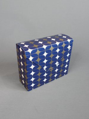 КОРОБКА-КОНВЕРТ С ПРИНТОМ «Сине-золотой узор Арт-Деко» (17х14х6 см, 270 гр\м2)